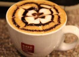 होंठो को निखारने के लिए 10 घरेलू उपाय