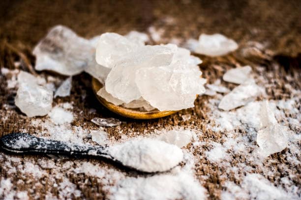 फिटकरी खाने के फायदे और नुकसान इन हिंदी